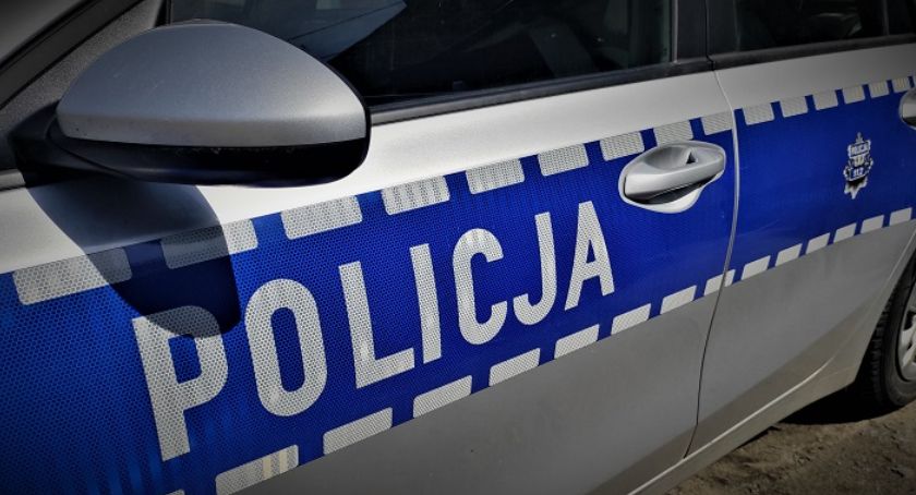 Znieważyła i naruszyła nietykalność cielesną policjantów