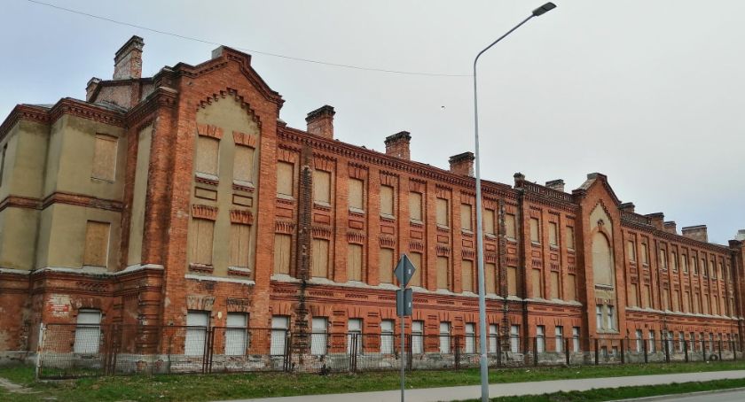 Przetarg na „koszary” nierozstrzygnięty, co dalej?