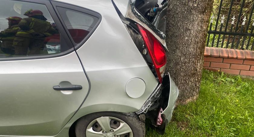 Wypadek w Zatorach - prawdopodobnie są ranni