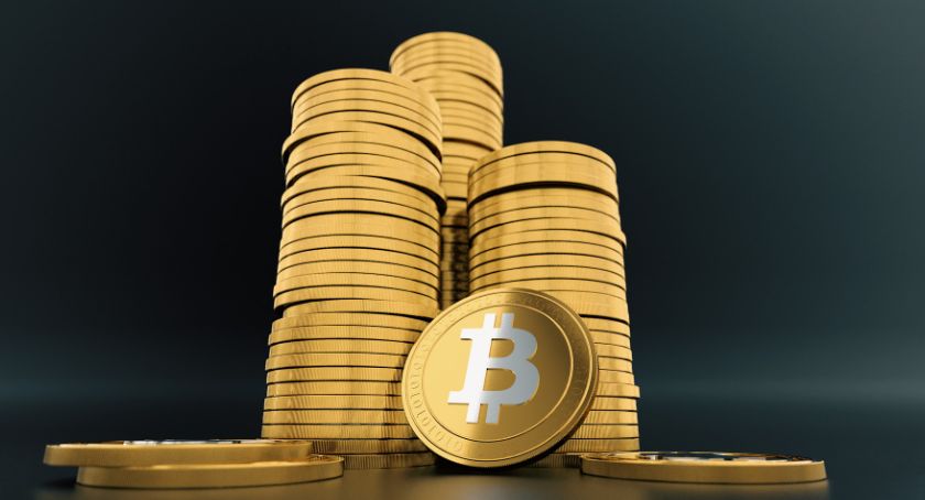 Mieszkaniec powiatu pułtuskiego stracił 65 tysięcy, padł ofiarą oszustów oferujących zysk na kryptowalucie