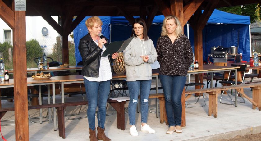 Spotkanie w altanie – integracja pokoleń w Pniewie