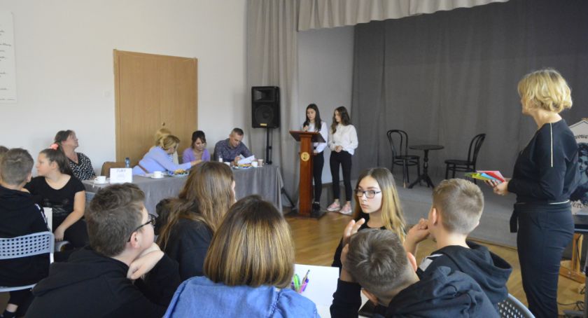 Bliżej siebie, dalej od nałogów – Lokalna Burza Mózgów w pułtuskiej Jedynce