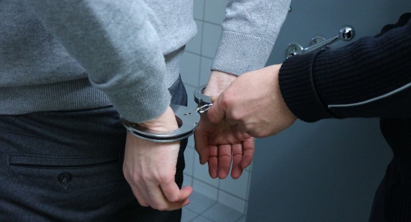 Mężczyźni poszukiwani do odbycia kary zatrzymani