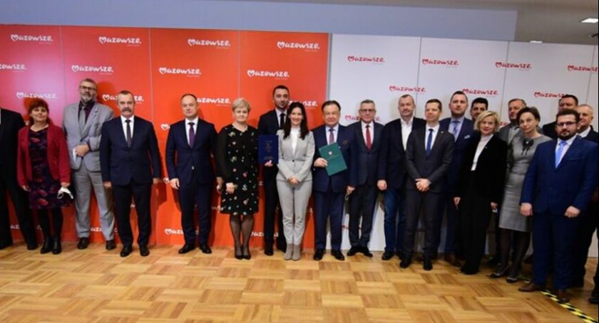 Umowa partnerstwa na budowę kolei Warszawa-Przasnysz podpisana!