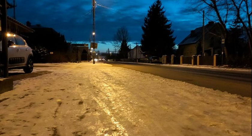 Kolejne „lodowisko”, tym razem w Pułtusku na Tartacznej