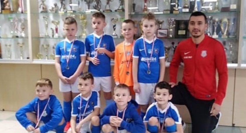 U-8. TURNIEJOWY DEBIUT ŻAKÓW