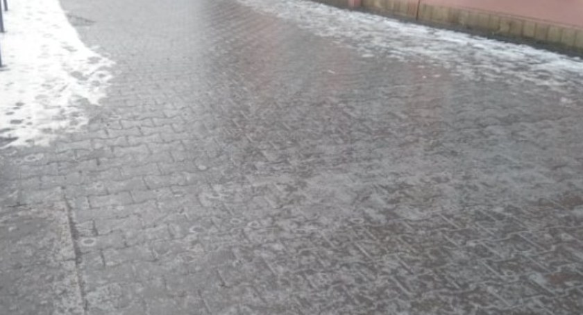 Dziś nadal ślisko, uważajcie na siebie