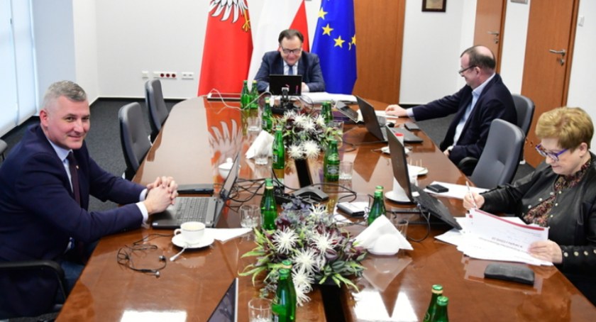 Radni województwa zaniepokojeni konsekwencjami ustawy o modernizacji i poprawie funkcjonowania szpitalnictwa
