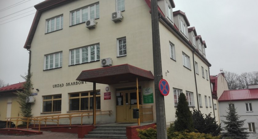 Bomba w Urzędzie Skarbowym?