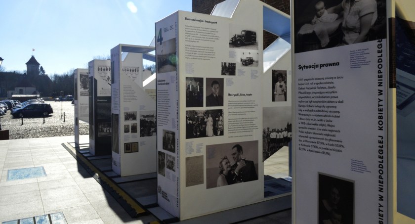 Archiwa Rodzinne Niepodległej – wystawa na pułtuskim rynku