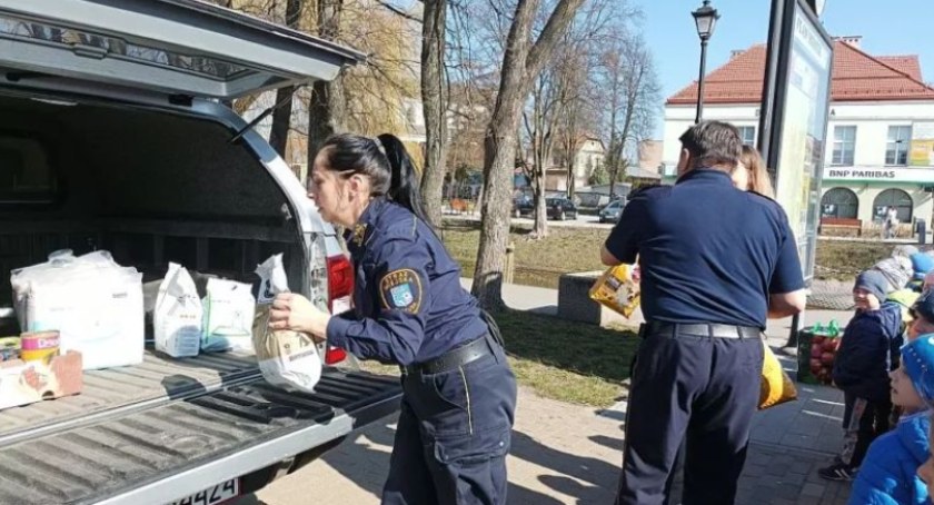 Ponad 50 kg karmy od przedszkolaków dla zwierzaków