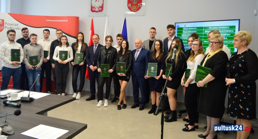 Stypendia Starosty Pułtuskiego wręczone
