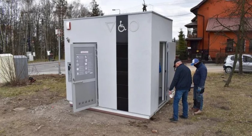 Zainstalowano kolejną automatyczną toaletę samoobsługową