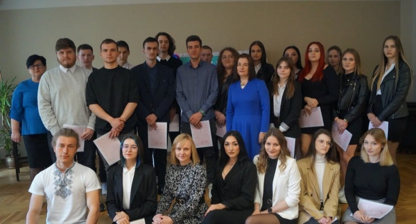 Absolwenci ZS im. Bolesława Prusa pożegnali się ze szkołą