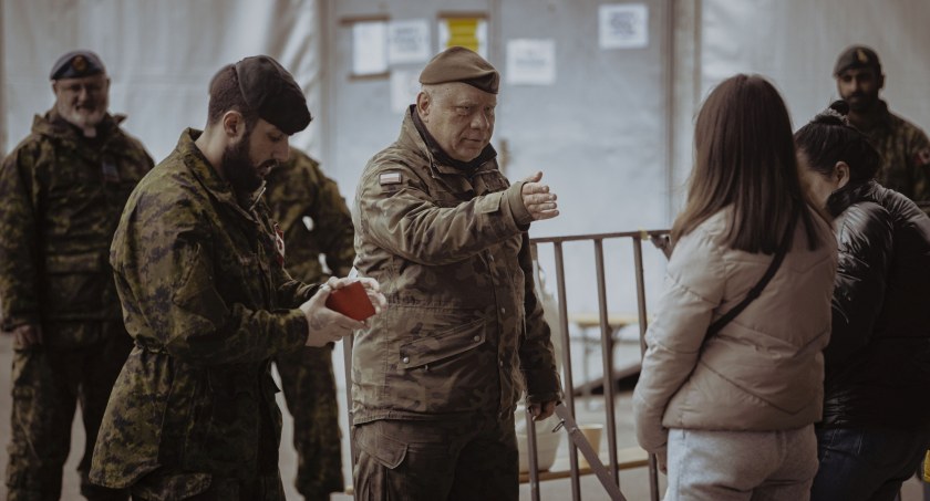 Mazowieccy terytorialsi ramię w ramię z armią kanadyjską na rzecz uchodźców
