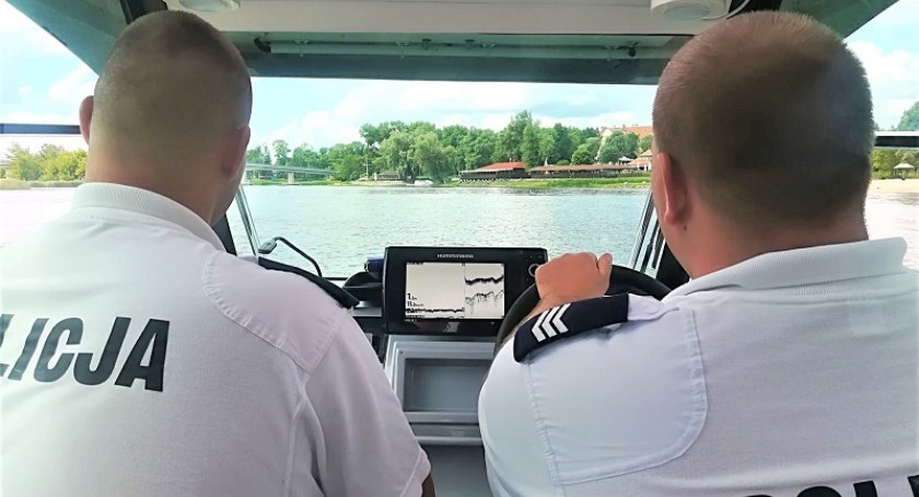 Nietrzeźwy sternik zatrzymany – co grozi za pływanie pod wpływem alkoholu?