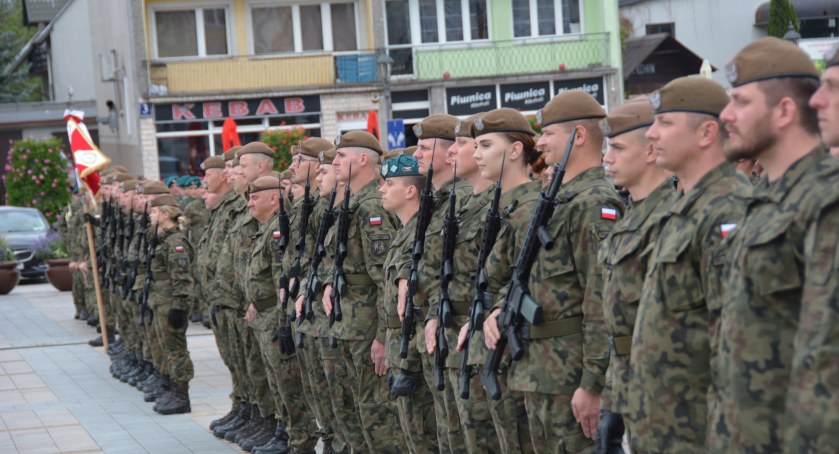 36 nowych terytorialsów złożyło przysięgę na ciechanowskim Rynku