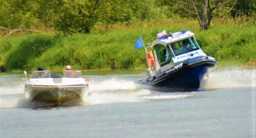 Dwóch sterników na „podwójnym gazie”