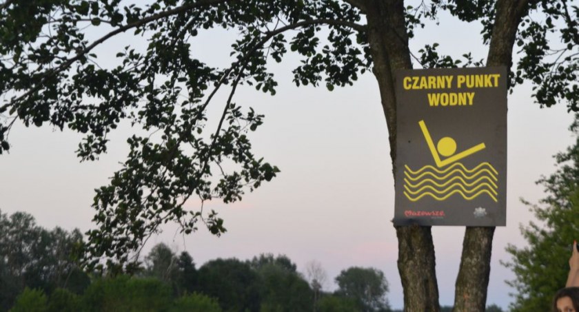 Czarne punkty w powiecie pułtuskim – gdzie trzeba uważać nad wodą?