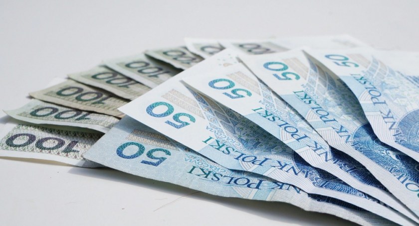 25 sierpnia ruszy wypłata „czternastek”; nie trzeba składać wniosku