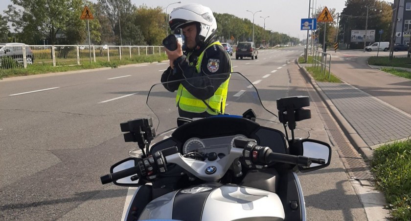 Dziś na drogach akcja policji „Kaskadowy pomiar prędkości”