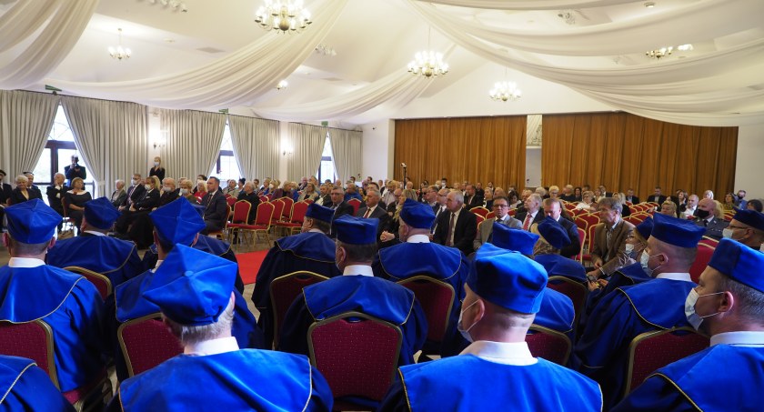 Kto otrzyma medale „Za zasługi dla miasta Pułtuska”? - w sobotę uroczysta sesja Rady Miejskiej