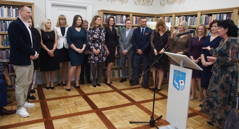 Z miłości do książek – 75 lat PBP im. J. Lelewela