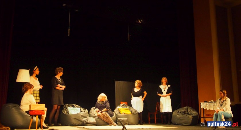 Sztuka „8 kobiet” grupy HURRAGRAM zamknęła tydzień premier teatralnych
