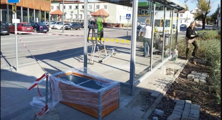 Zielona wiata przy Vendo Parku