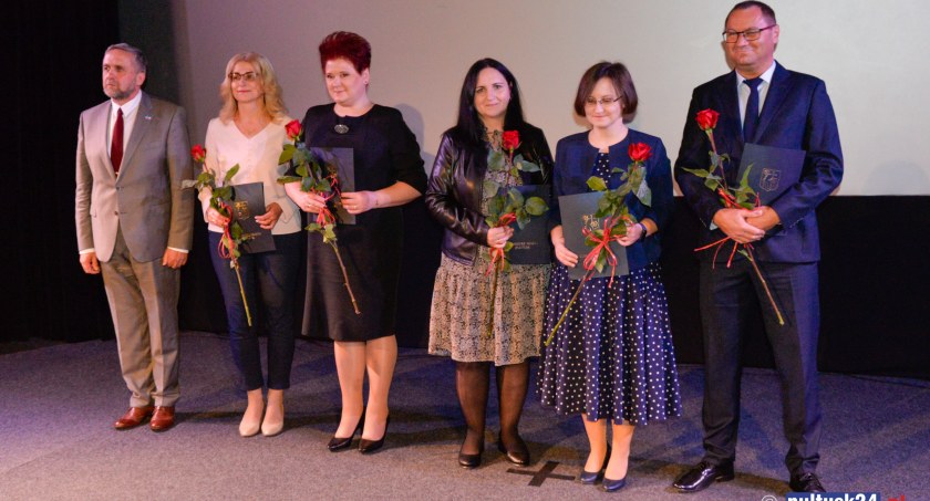 Wręczenie stypendiów i nagród burmistrza