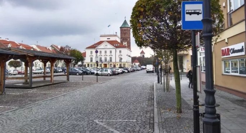 Dodatkowy, bezpłatny autobus na Wszystkich Świętych