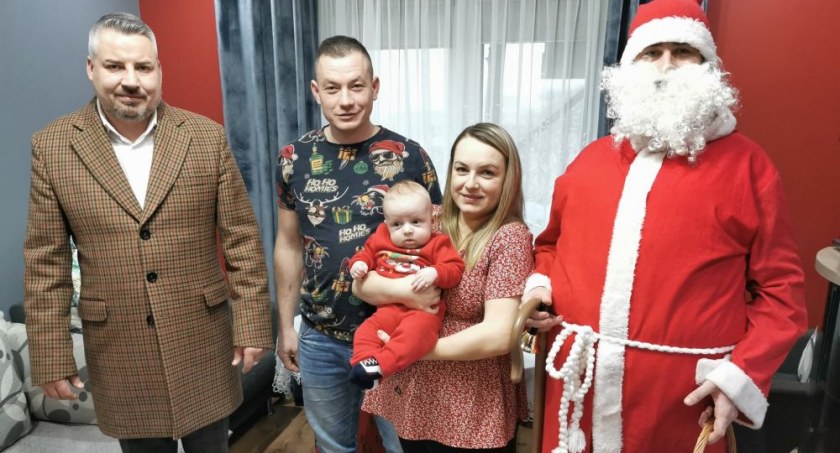 Wójt z Mikołajem powitali nowych mieszkańców gminy