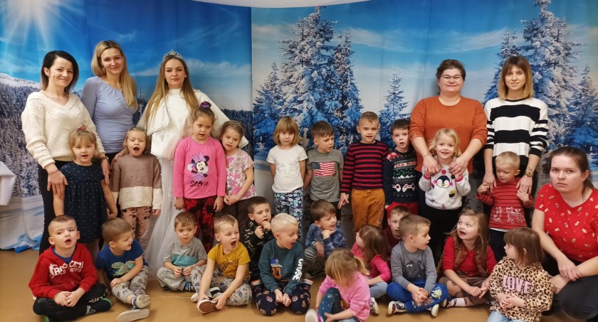 Pani Zima odwiedziła przedszkolaki z Pokrzywnicy