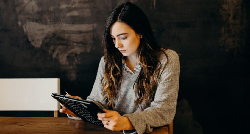 Studia podyplomowe online – na czym polegają i do kogo są kierowane? 
