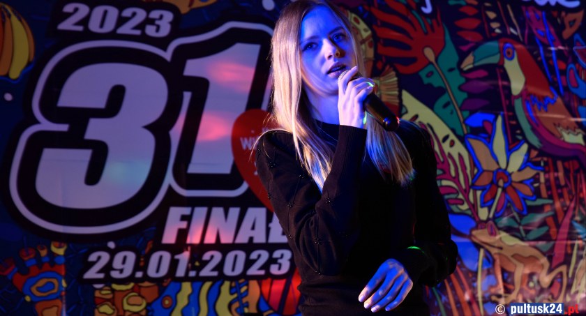 Ania Pieńkowska na scenie WOŚP
