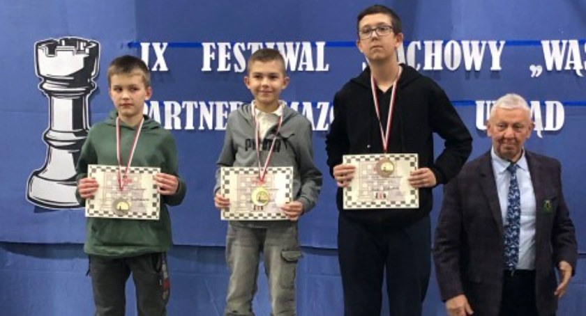 Szachiści Nadnarwianki zagrali w Wąsewskiej Wieży