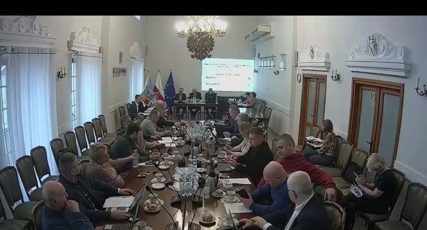 Drobne złośliwostki na sesji w sprawie pominięcia Polskiego Ładu