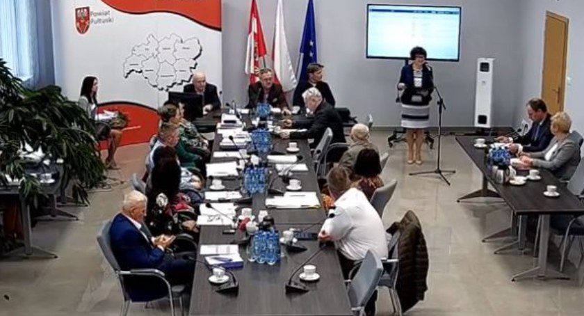 Longina Liszewska odeszła na emeryturę. Kto został nowym Rzecznikiem Konsumenta?