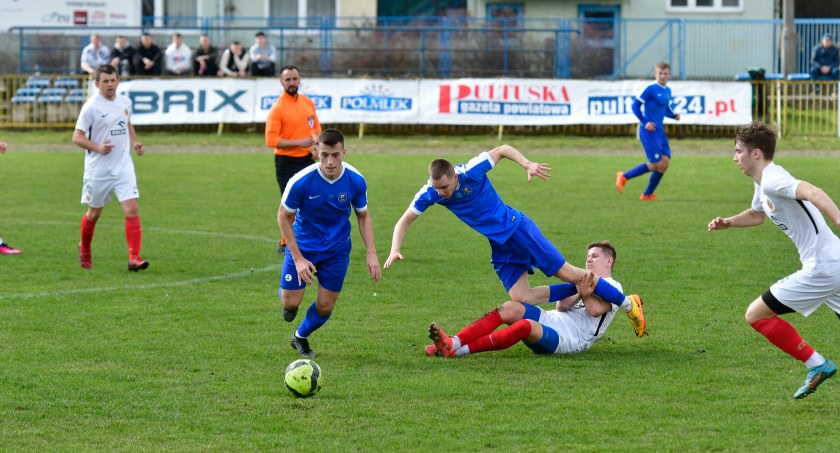 4 – 0 Nadnarwianka gromi Drobin