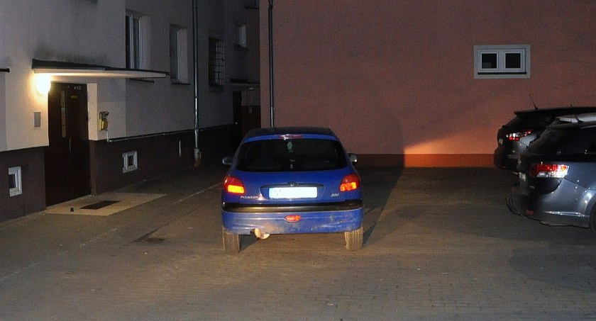  Bez uprawnień, ubezpieczenia i przeglądu – 25-latek zatrzymany po pościgu