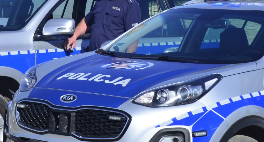 Kolizja dwóch aut w Karniewku