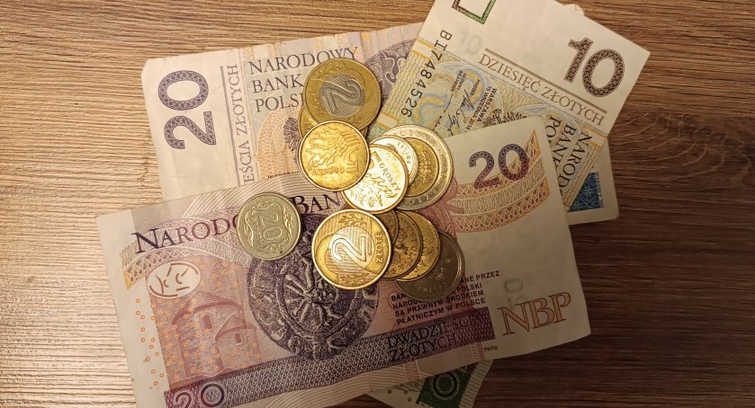 Na Mazowszu ZUS wypłacił część „trzynastek”