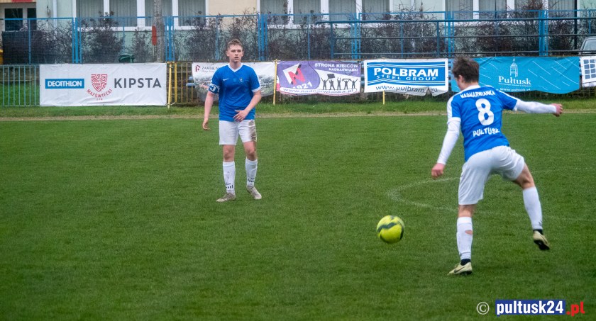 JUNIORZY NADNARWIANKI: Przykra lekcja z Małkinią