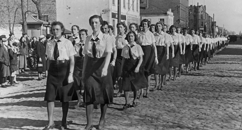 1 maja – święto ludzi pracy – pokażmy jak było