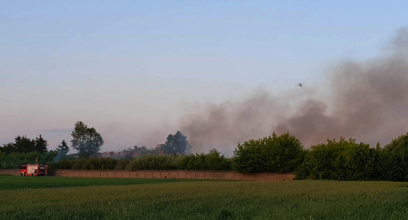 Pożar na terenie byłych koszar