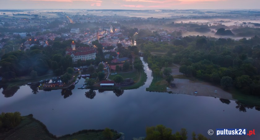 Wieczorny lot nad Pułtuskiem