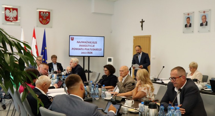 Zarząd powiatu z absolutorium