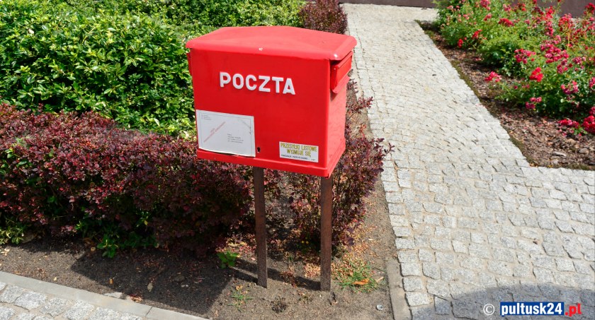 Czynna całą dobę. O skrzynce pocztowej na pułtuskim rynku