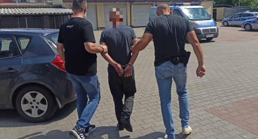 Zatrzymany za posiadanie pornografii dziecięcej i broni palnej. Pomogło zgłoszenie na Krajowej Mapie Zagrożeń Bezpieczeństwa