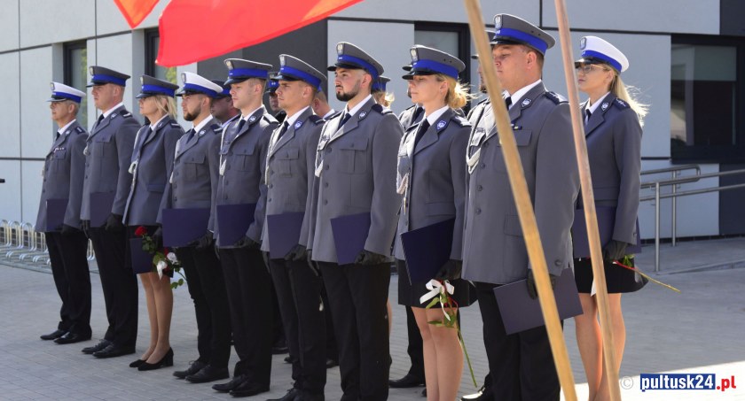 Medale za zasługi i awanse dla pułtuskich policjantów